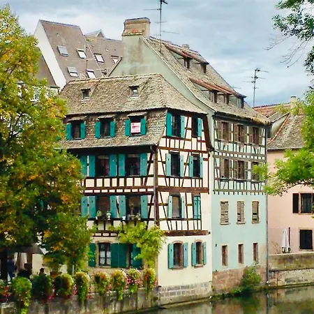 Cosy On Strasbourg Tramway Line And Canal - Confortable Sur Ligne Tram Strasbourg Et Canal *