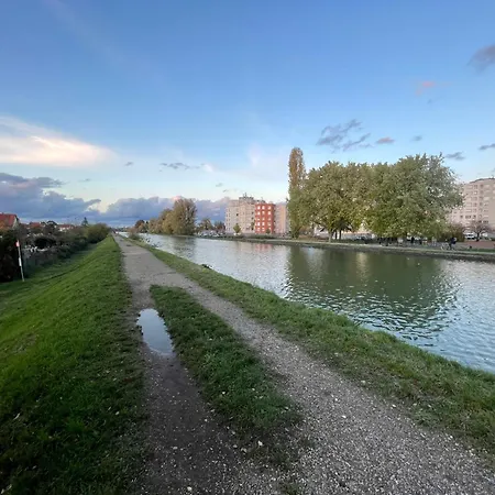 Cosy On Strasbourg Tramway Line And Canal - Confortable Sur Ligne Tram Strasbourg Et Canal Apartment Bischheim