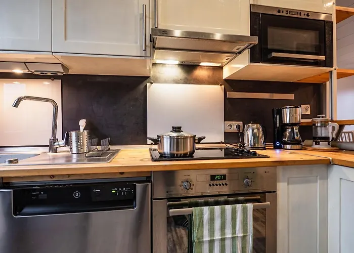 Cosy On Strasbourg Tramway Line And Canal - Confortable Sur Ligne Tram Strasbourg Et Canal Apartment