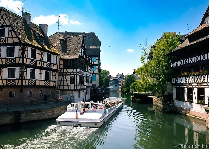 Cosy On Strasbourg Tramway Line And Canal - Confortable Sur Ligne Tram Strasbourg Et Canal *