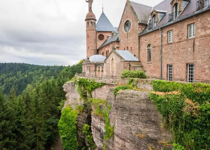 Cosy On Strasbourg Tramway Line And Canal - Confortable Sur Ligne Tram Strasbourg Et Canal Apartment *